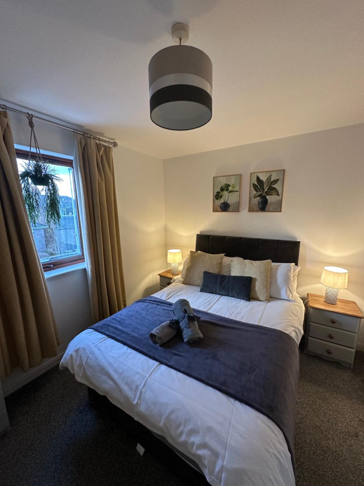 Lovely Modern 2 Bedrom Unit Close To City Center Dalneigh Bagian luar foto