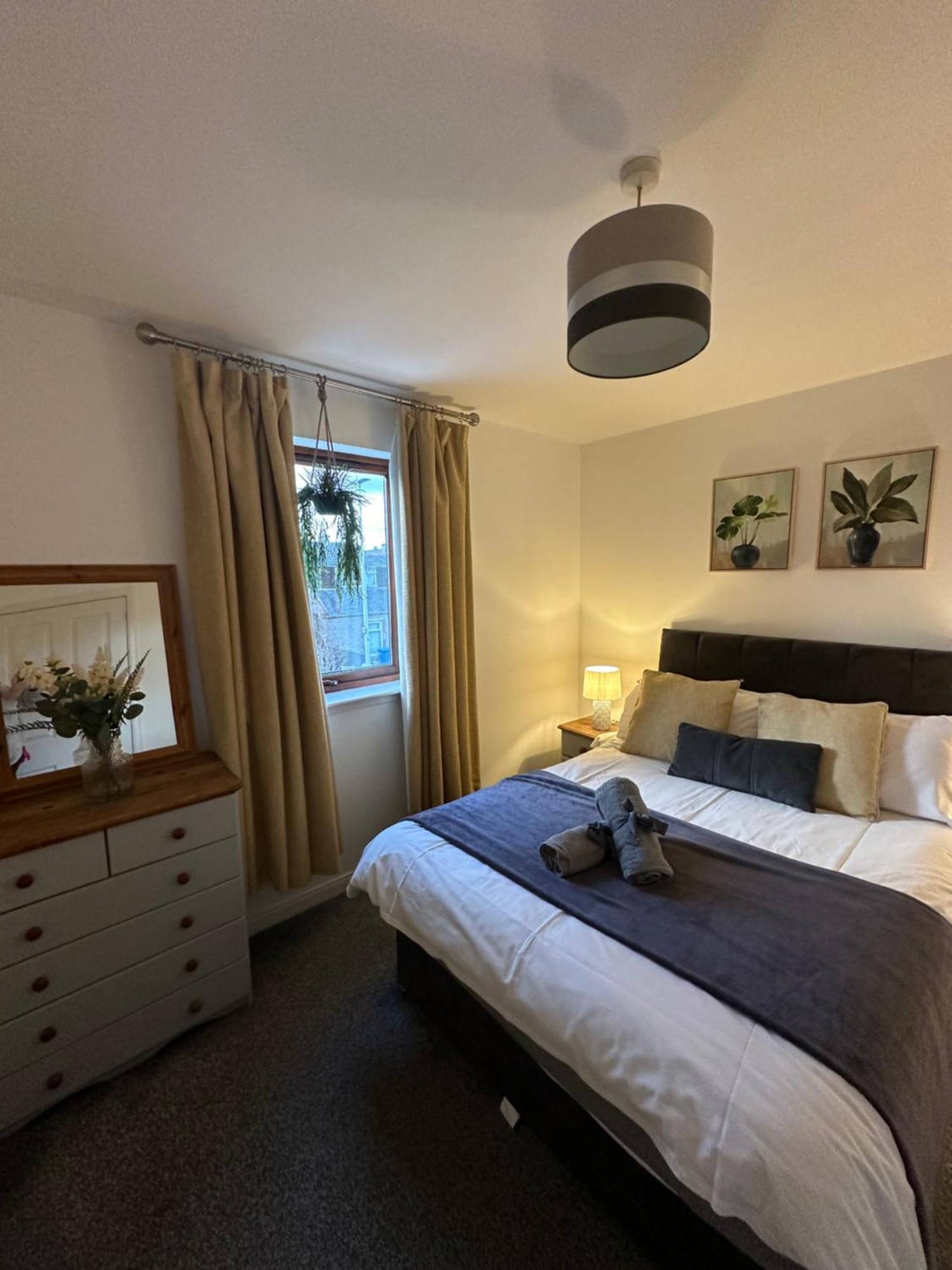 Lovely Modern 2 Bedrom Unit Close To City Center Dalneigh Bagian luar foto